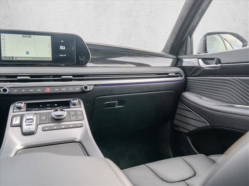 Used 2025 Hyundai Palisade Calligraphy image 26