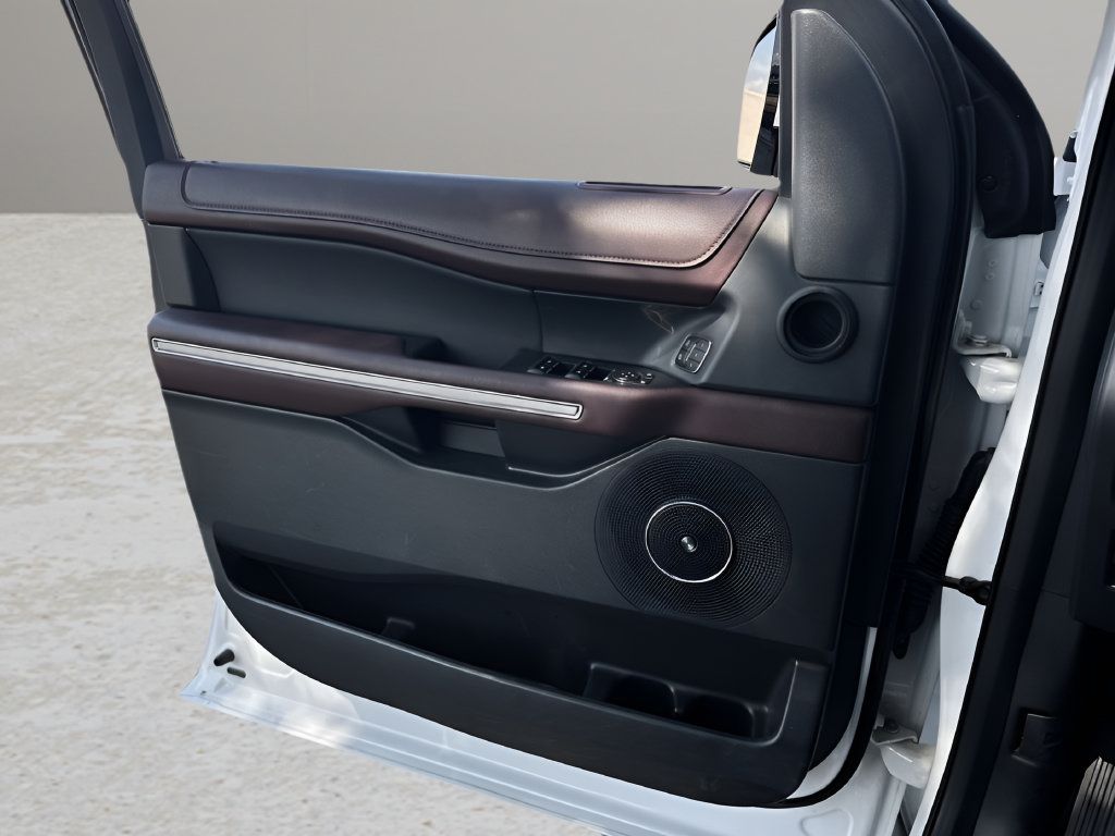 Used 2024 Ford Expedition Max Limited RWD image 17