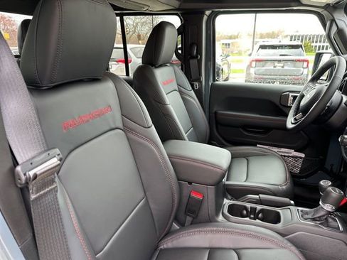 New 2026 Jeep Gladiator Sport AWD/4WD image 13