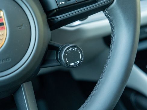 New 2026 Porsche Cayenne image 30