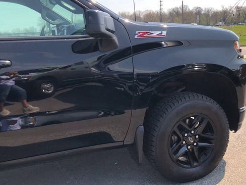 Used 2021 Chevrolet Silverado 1500 LT Trail Boss w/ Bed Protection Package AWD/4WD image 9