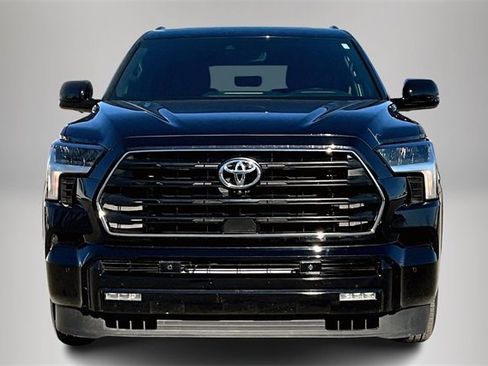 Used 2025 Toyota Sequoia Limited image 3