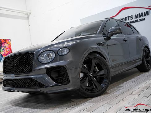 Used 2021 Bentley Bentayga AWD/4WD image 3