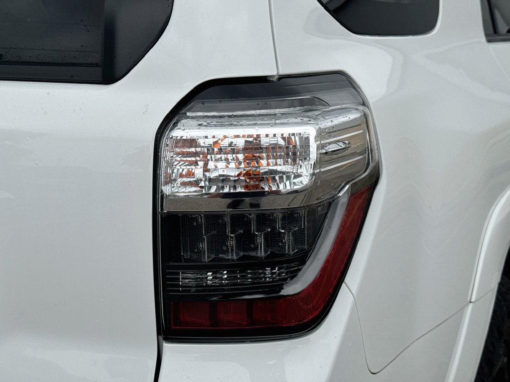 Used 2022 Toyota 4Runner Trail Special Edition AWD/4WD image 31