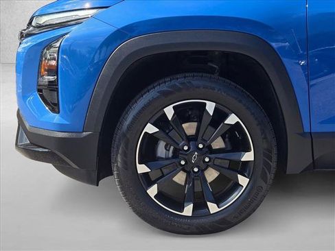Used 2025 Chevrolet Equinox RS FWD image 10