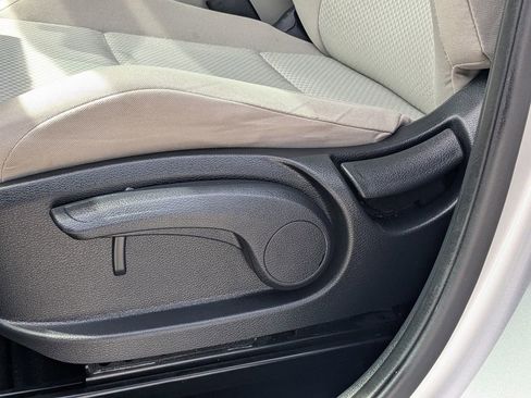 Used 2020 Kia Soul LX FWD image 18