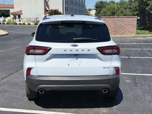 Used 2025 Ford Escape ST-Line Select AWD/4WD image 4