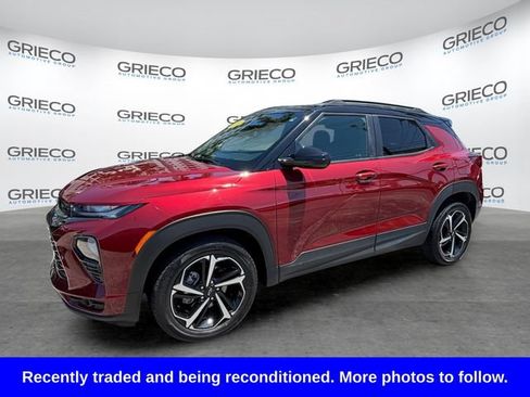Used 2023 Chevrolet TrailBlazer RS w/ Technology Package FWD image 3