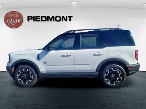 Used 2023 Ford Bronco Sport Outer Banks w/ Tech Package image 9