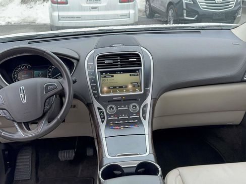 Used 2016 Lincoln MKX Reserve w/ Climate Package image 10