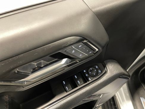 Used 2025 GMC Sierra 2500 AT4X image 20