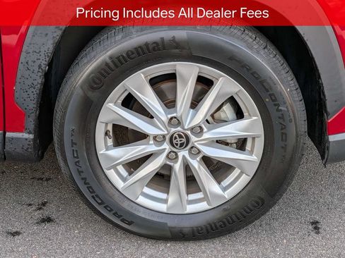 Certified 2022 Toyota Corolla Cross LE w/ Moonroof Package FWD image 12