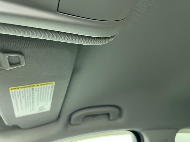 Used 2022 Chevrolet Equinox Premier AWD/4WD image 19