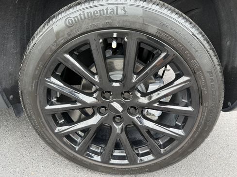 Certified 2023 Cadillac XT4 Sport w/ LPO, Onyx Lite Package image 31