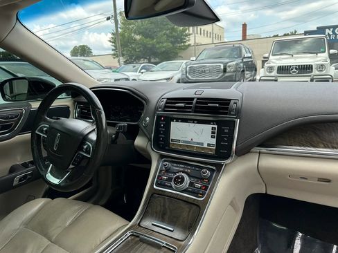 Used 2017 Lincoln Continental Select w/ Climate Package FWD image 21