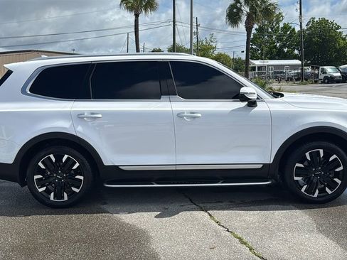 Used 2024 Kia Telluride SX w/ Towing Package FWD image 7