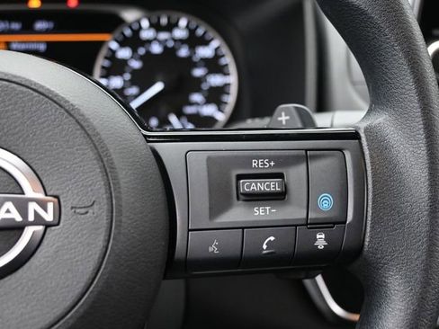 Used 2023 Nissan Rogue SV image 21