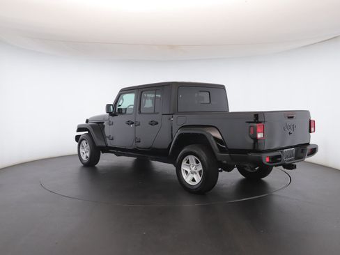 Used 2022 Jeep Gladiator Sport image 19