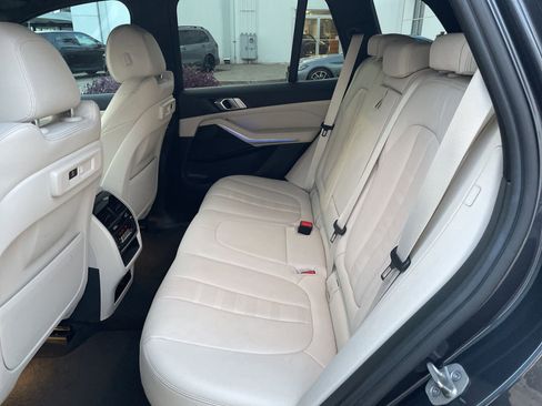 Used 2021 BMW X5 sDrive40i w/ Parking Assistance Package image 10