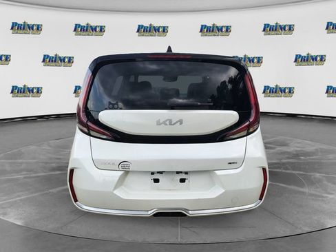 Used 2023 Kia Soul GT-Line FWD image 4