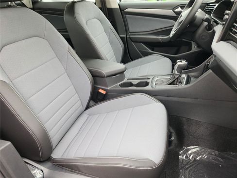 New 2025 Volkswagen Jetta SE image 14