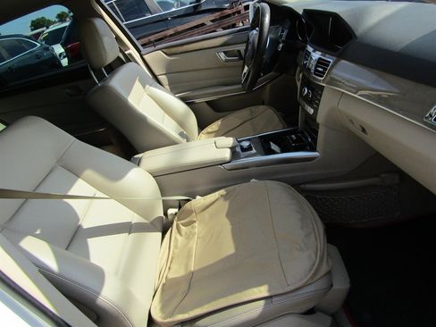 Used 2014 Mercedes-Benz E 350 Sedan image 5