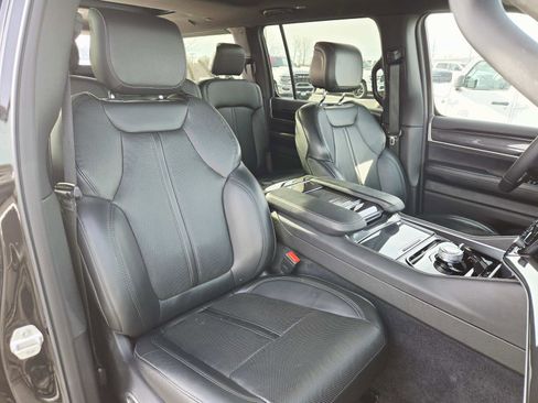 Used 2024 Jeep Wagoneer L 4WD w/ Premium Group I image 22