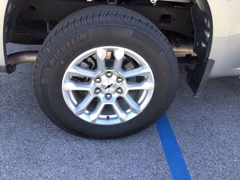 Used 2023 Chevrolet Silverado 1500 RST image 9