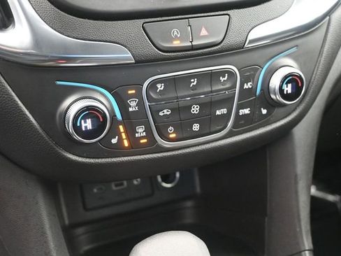 Used 2024 Chevrolet Equinox LT image 25