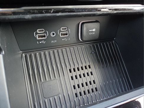 New 2026 Jeep Grand Cherokee L Limited w/ Luxury Tech Group II image 21