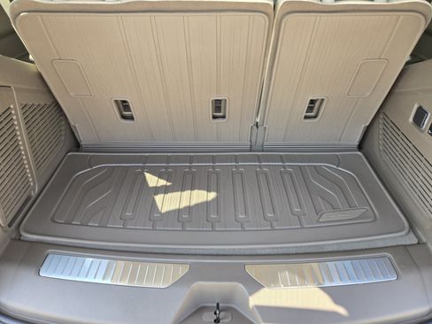 Used 2023 GMC Yukon Denali w/ LPO, Floor Liner Package AWD/4WD image 29