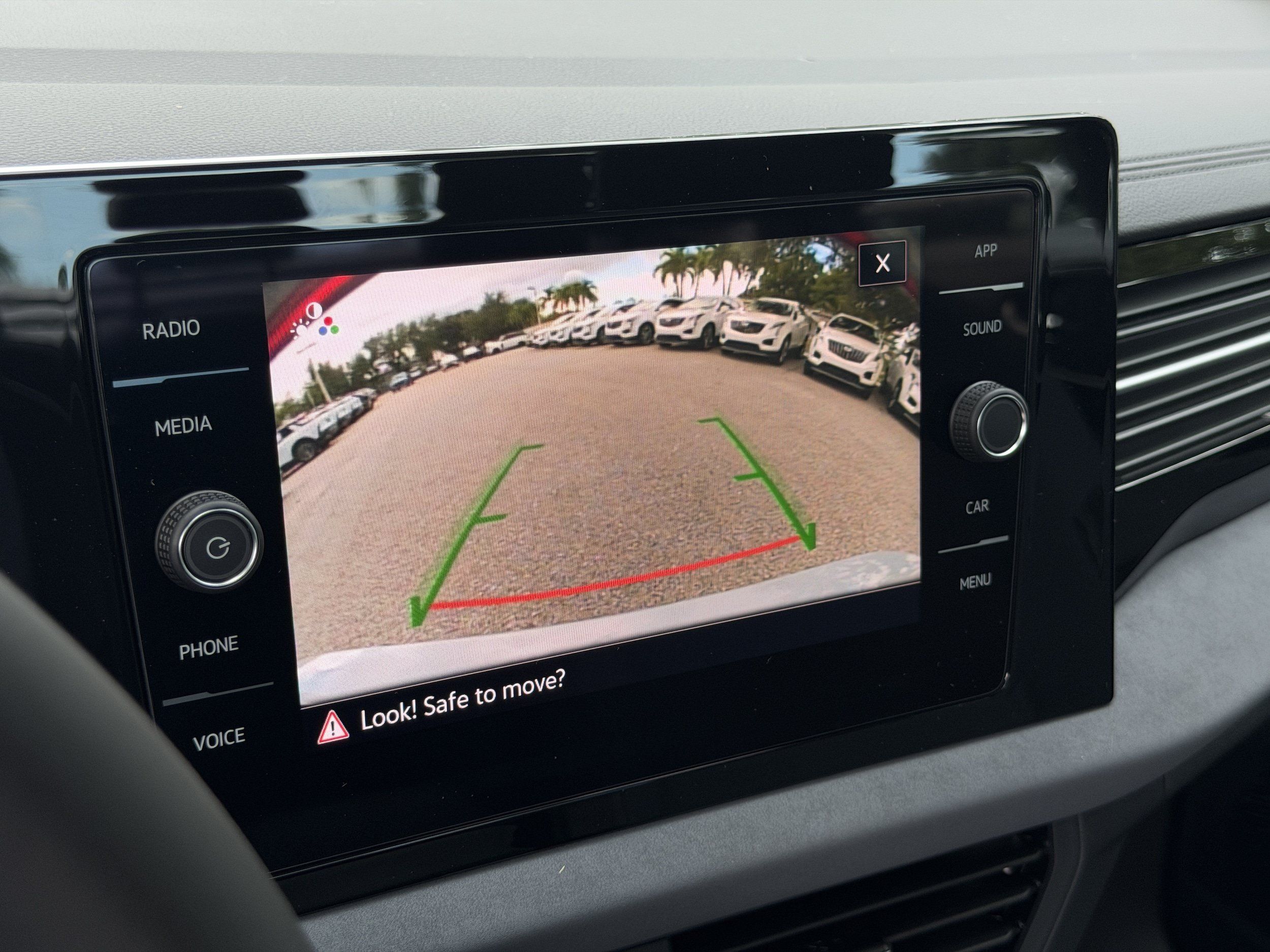 New 2026 Volkswagen Jetta SE FWD image 25