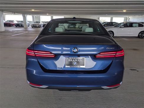 New 2026 BMW 530i w/ Premium Package image 5