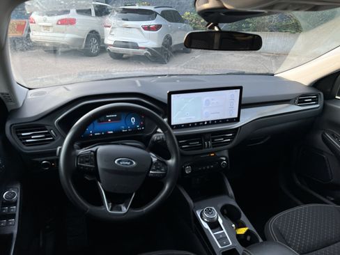 Used 2023 Ford Escape Active w/ Tech Pack #2 FWD image 9