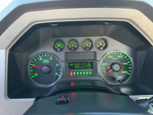 Used 2008 Ford F550 4x4 Regular Cab Super Duty image 29