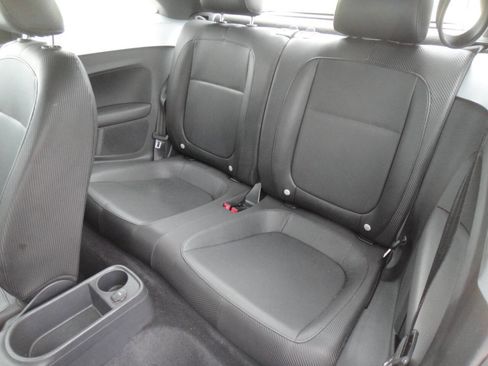 Used 2012 Volkswagen Beetle 2.5 FWD image 15
