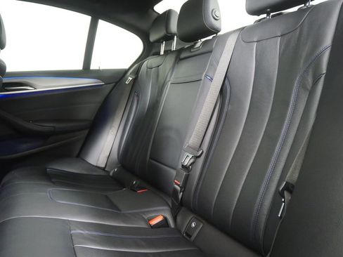 Used 2019 BMW 530i w/ M Sport Package image 15