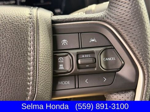 Used 2025 Toyota Tacoma TRD Sport image 14