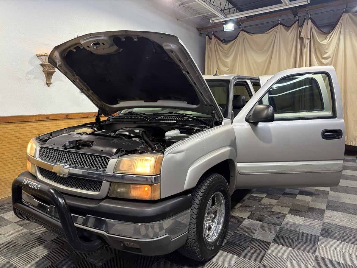 Used 2004 Chevrolet Silverado 1500 4x4 Crew Cab w/ Z71 Convenience Package 2 image 9
