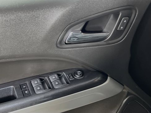 Used 2021 Chevrolet Colorado LT w/ Safety Package image 17