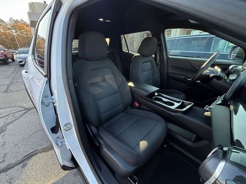 Used 2025 Chevrolet Equinox LT image 35