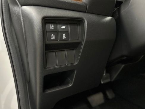 Used 2020 Honda CR-V Touring image 17