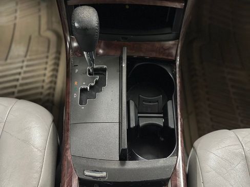 Used 2012 Toyota Avalon Limited image 17