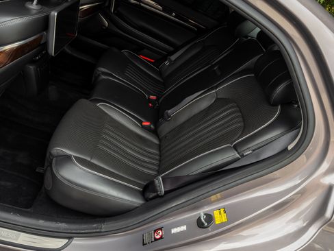 Used 2018 Genesis G90 5.0 Ultimate RWD image 14