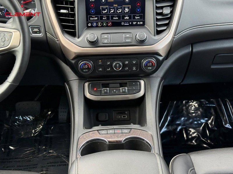 Used 2023 GMC Acadia Denali w/ Denali Technology Package AWD/4WD image 18