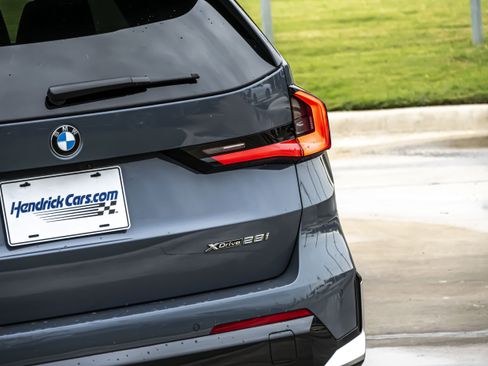 Certified 2025 BMW X1 xDrive28i image 8