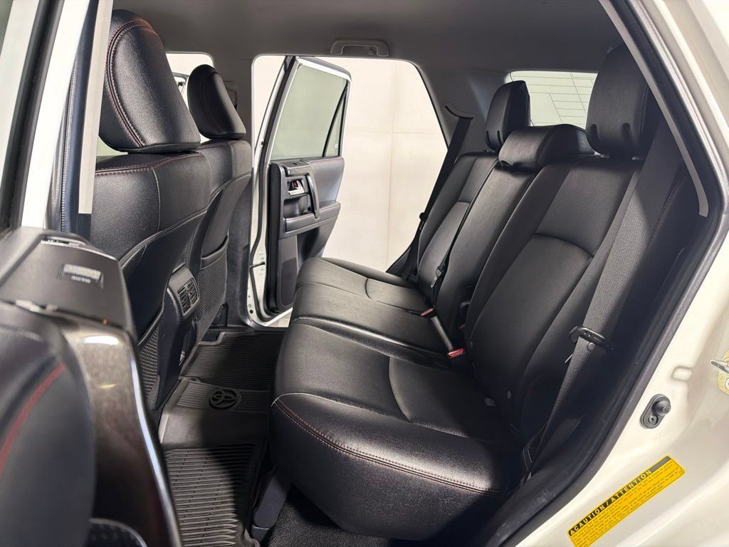 Used 2022 Toyota 4Runner TRD Off-Road Premium AWD/4WD image 19
