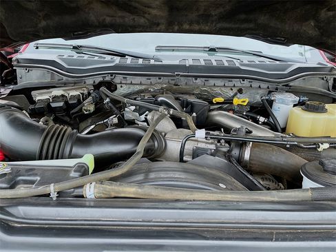 Used 2019 Ford F250 Lariat w/ Lariat Ultimate Package image 27