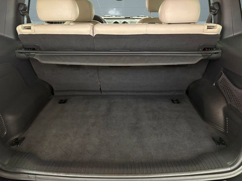 Used 2004 Jeep Liberty Limited w/ Security Group image 28