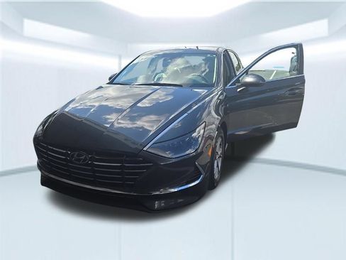 Used 2023 Hyundai Sonata SE FWD image 2